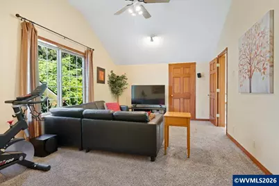 565 Shelokum Dr, Silverton, OR 97381 - Photo 34