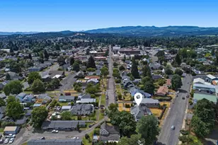 544 SE Court St, Dallas, OR 97338 - Photo 40