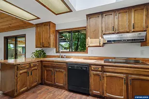 2475 Carleton Way NE, Salem, OR 97301 - Photo 10