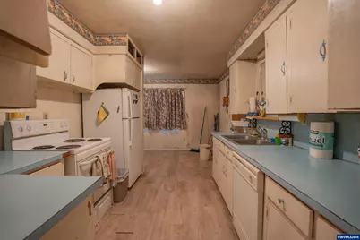 35858 Knox Butte Rd E, Albany, OR 97322 - Photo 4