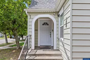 985 Madison St NE, Salem, OR 97301 - Photo 2