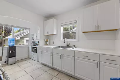 985 Madison St NE, Salem, OR 97301 - Photo 8