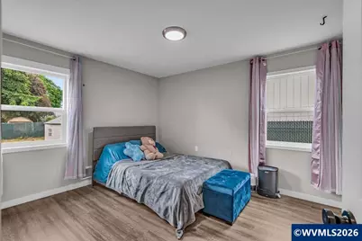 717 20th St SE, Salem, OR 97301 - Photo 16