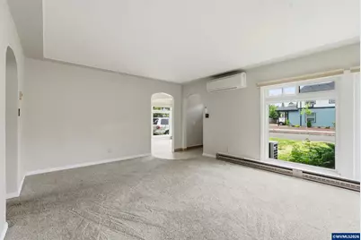 870 Hickory St NE, Salem, OR 97301 - Photo 6