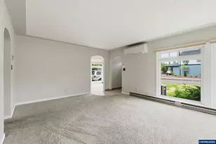 870 Hickory St NE, Salem, OR 97301 - Photo 6