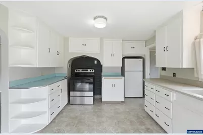 870 Hickory St NE, Salem, OR 97301 - Photo 10
