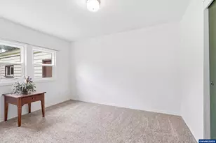 870 Hickory St NE, Salem, OR 97301 - Photo 18