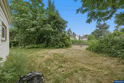 870 Hickory St NE, Salem, OR 97301 - Photo 22