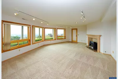 3864 West Nanitch Cir S, Salem, OR 97306 - Photo 34
