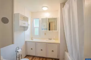 3134 Highway 20, Sweet Home, OR 97386 - Photo 22