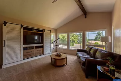 38703 Shady Oak Dr NE, Albany, OR 97322 - Photo 4