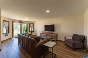 38703 Shady Oak Rd NE, Albany, OR 97322 - Photo 30