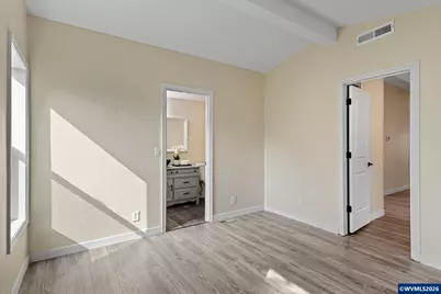 9700 SW Tualatin Rd #18, Tualatin, OR 97062 - Photo 10