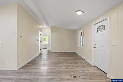 9700 SW Tualatin Rd #18, Tualatin, OR 97062 - Photo 4