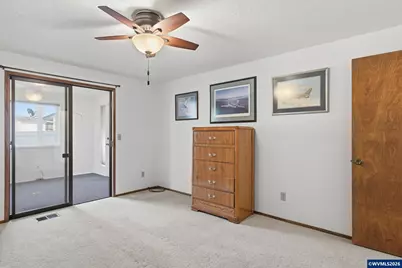 1305 Mulberry Dr, Woodburn, OR 97071 - Photo 14