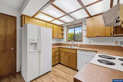1305 Mulberry Dr, Woodburn, OR 97071 - Photo 12