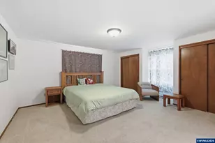 1305 Mulberry Dr, Woodburn, OR 97071 - Photo 16