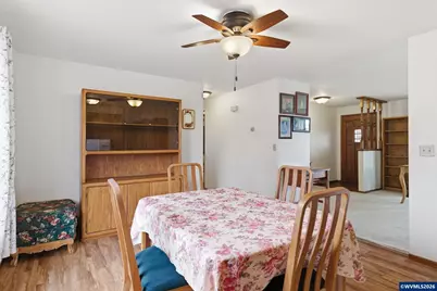 1305 Mulberry Dr, Woodburn, OR 97071 - Photo 10