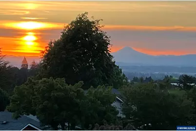 1423 35th Av NW, Salem, OR 97304 - Photo 2