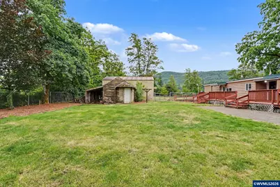 154 16th St, Lyons, OR 97358 - Photo 42