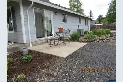553 SW Kingwood Av, Mill City, OR 97360 - Photo 22