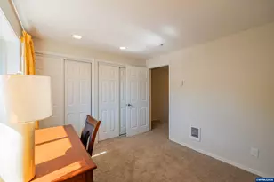 2190 Maplewood Dr S, Salem, OR 97306 - Photo 26