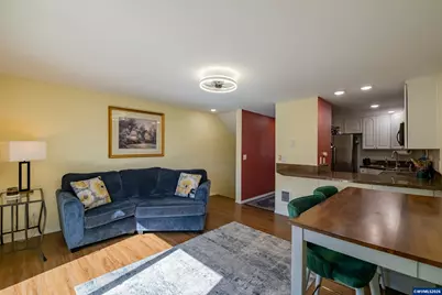 2190 Maplewood Dr S, Salem, OR 97306 - Photo 8