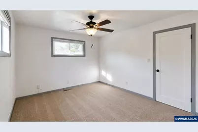 1298 Filbert St, Lebanon, OR 97355 - Photo 14