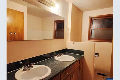 4926 Pullman Av SE, Salem, OR 97302 - Photo 12