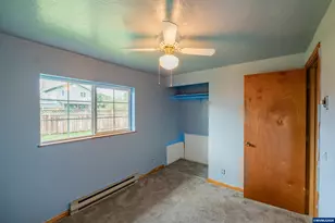 905 Ash St, Brownsville, OR 97327 - Photo 34