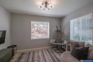 1161 Little John Lp NW, Salem, OR 97304 - Photo 4