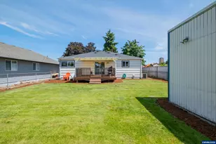 1137 N 4th St, Stayton, OR 97383 - Photo 22