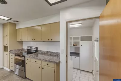 1137 N 4th St, Stayton, OR 97383 - Photo 12