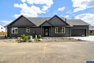 1271 Brown St, Woodburn, OR 97071 - Photo 2