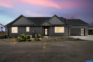 1271 Brown St, Woodburn, OR 97071 - Photo 1