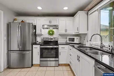 4354 Leafwood Av NE, Salem, OR 97305 - Photo 8