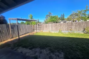 1064 Turtledove Lp, Lebanon, OR 97355 - Photo 18