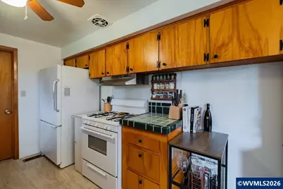 4472 Coloma Dr SE, Salem, OR 97302 - Photo 10