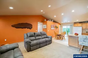 3802 Somerset Dr NE, Albany, OR 97322 - Photo 8