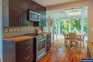 10165 SW Walker Rd, Beaverton, OR 97005 - Photo 16
