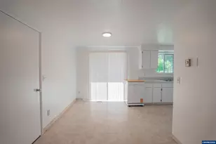 1043 26th Ct, Sweet Home, OR 97386 - Photo 10
