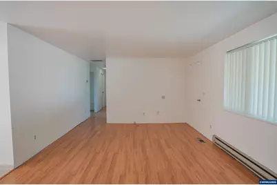 1043 26th Ct, Sweet Home, OR 97386 - Photo 12