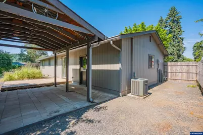 1043 26th Ct, Sweet Home, OR 97386 - Photo 22
