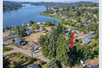 4925 NE 49th St, Neotsu, OR 97364 - Photo 34