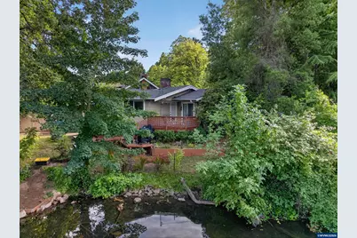 196 23rd St SE, Salem, OR 97301 - Photo 2