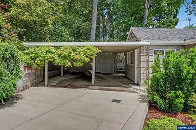 11 NW Edgewood Dr, Corvallis, OR 97330 - Photo 46