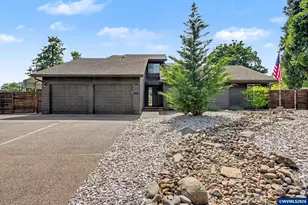 461 SE Walnut Ave, Dallas, OR 97338 - Photo 1