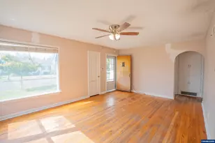 1059 15th Av SW, Albany, OR 97321 - Photo 4