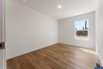 2012 18th Av, Sweet Home, OR 97386 - Photo 16