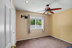 496 SE Walnut Cir, Dallas, OR 97338 - Photo 26